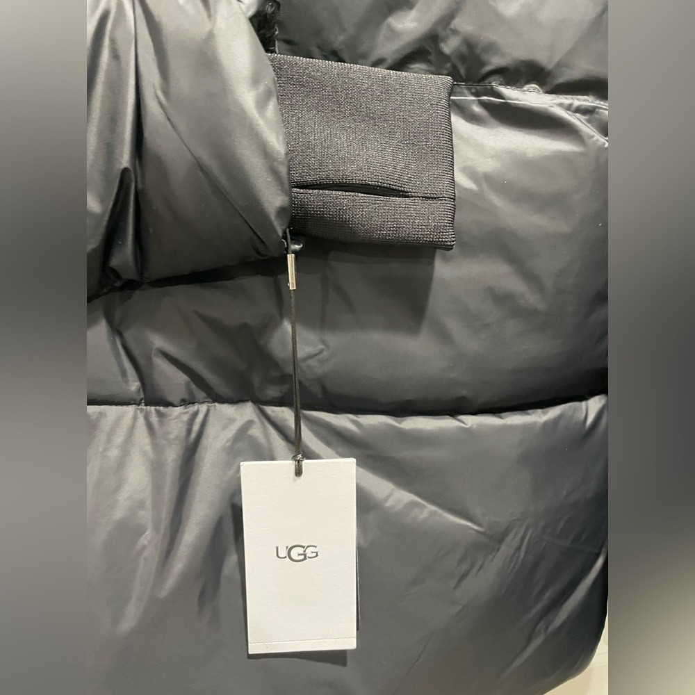 UGG Vickie Black Puffer Jacket Size XS - Picture 10 of 10